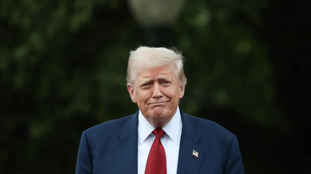 ترامپ در حال بررسی تعرفه ۳۰۰ درصدی بر تراشه‌ها