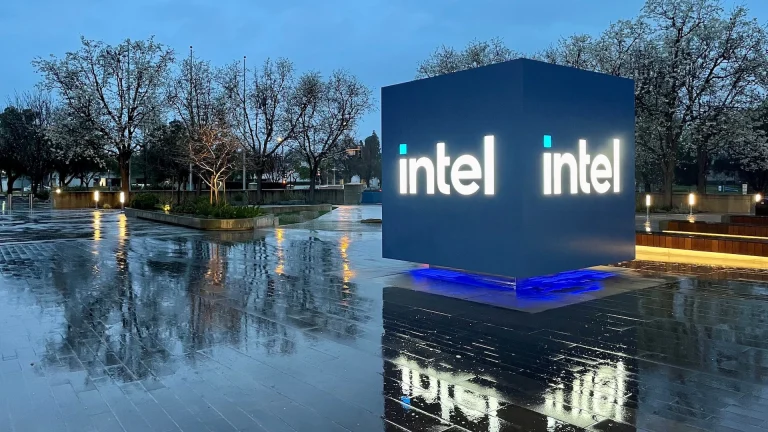 Three senior execs to retire from Intel Foundry, including respected semiconductor veteran Gary Patton | Tom's Hardware