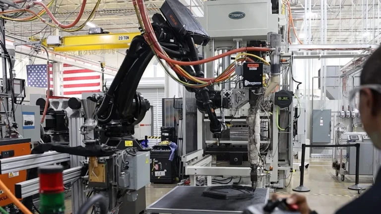 'Next-gen 3D printing' enables printing with two different materials at once — faster, lighter, and more precise multiplexing nozzle tech demoed by U.S. gov't scientists | Tom's Hardware