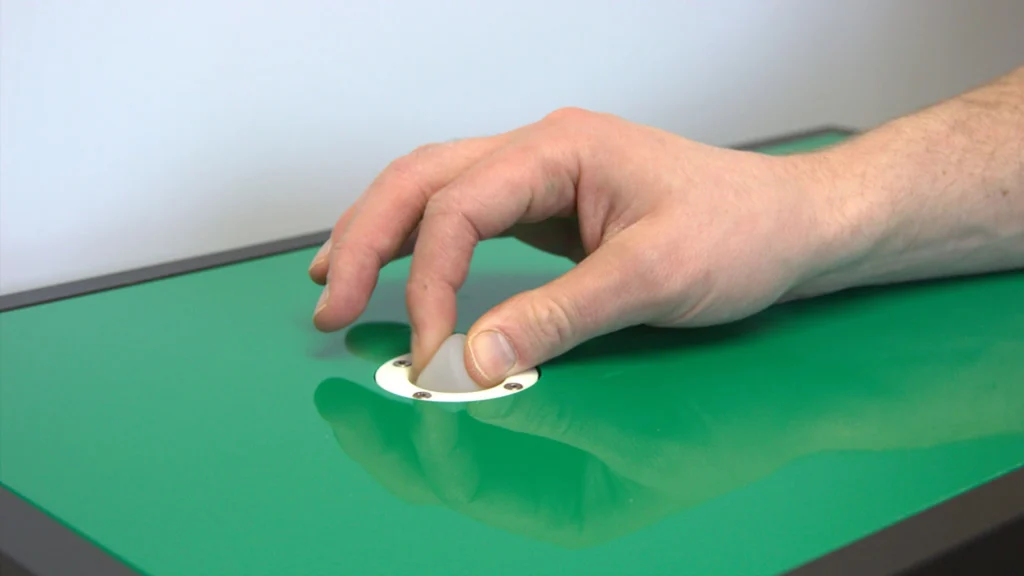 فناوری جدید HydroHaptic می‌تواند به شما امکان فشردن، نیشگون گرفتن و چرخاندن یک ماوس یا جوی‌استیک انعطاف‌پذیر را بدهد
