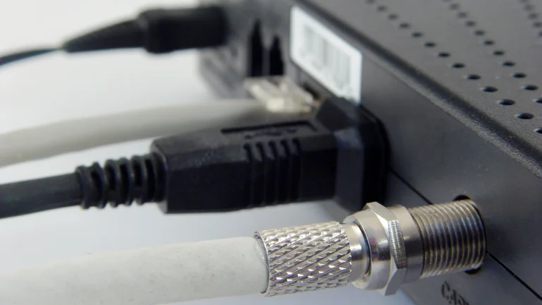 ISP tricked customers about fiber optics being used in their internet service, German court rules — 'full fiber' customers found to have 'last mile' copper connections | Tom's Hardware