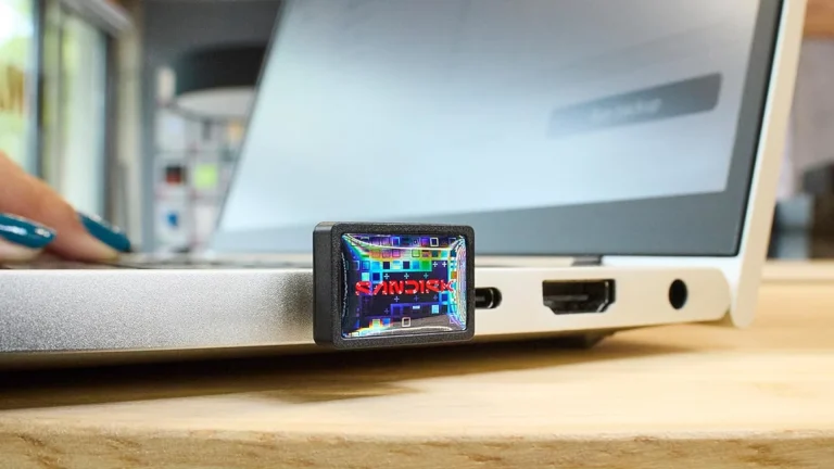 SanDisk debuts Type-C 'Plug and Stay' flash drive that never needs to be taken out of your laptop — get up to 1TB of extra storage for just $120, with 400MB/s transfer speeds | Tom's Hardware