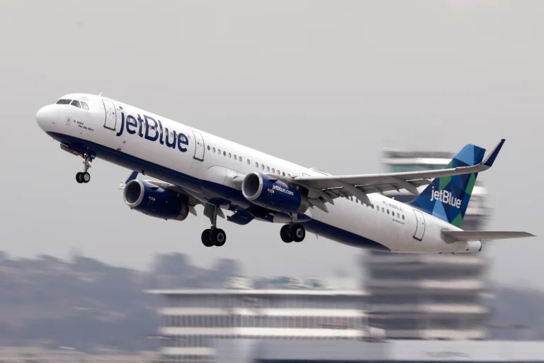 Data corruption hobbles Airbus fleet, firm orders immediate software fix for 6,000 planes due to data corruption from intense sun radiation | Tom's Hardware