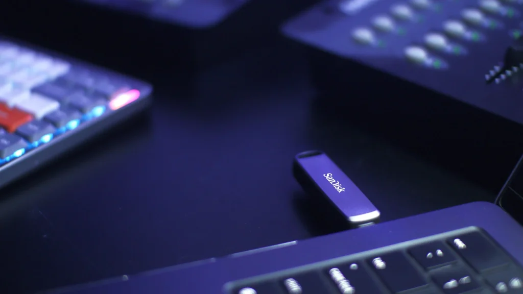 افزایش ۵۰ درصدی قیمت فلش توسط SanDisk در پی سودآوری تولیدکنندگان حافظه از تقاضای ناشی از هوش مصنوعی