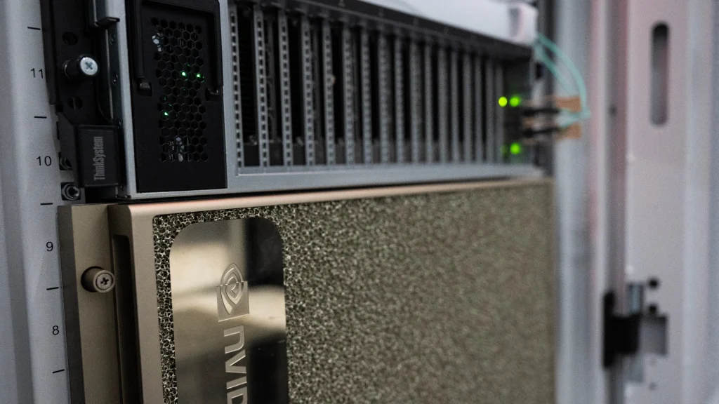 علی‌بابا و بایت‌دنس ظاهراً مدل‌های زبانی بزرگ Qwen و Doubao را با استفاده از تراشه‌های انویدیا آموزش می‌دهند، با وجود کنترل‌های صادراتی