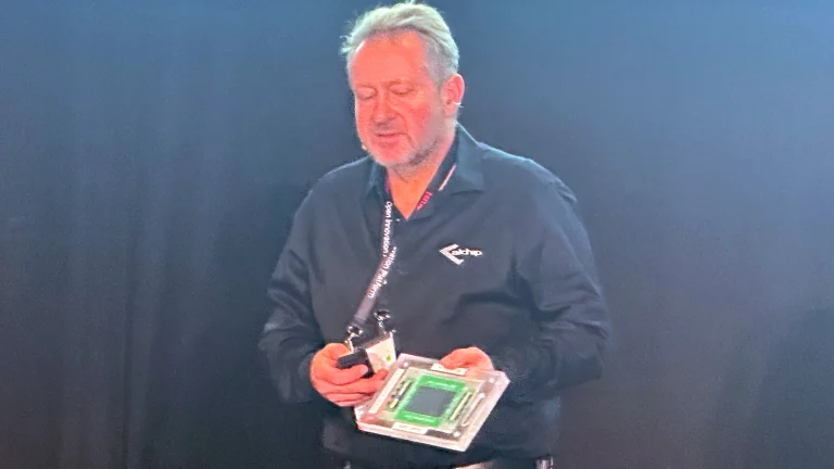 اولین نمایش زیرسیستم فوتونیک سیلیکونی مبتنی بر TSMC COUPE.