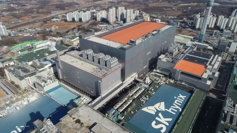 U.S. grants Samsung and SK hynix 2026 licenses for chipmaking tool shipments to China — annual approvals replace dated waiver system | Tom's Hardware