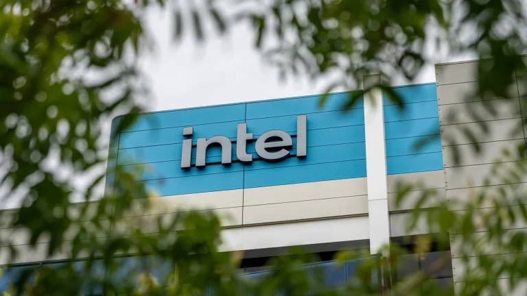 Intel drops plans to sell networking and communication division — says keeping NEX in-house will strengthen integration and customer offerings | Tom's Hardware