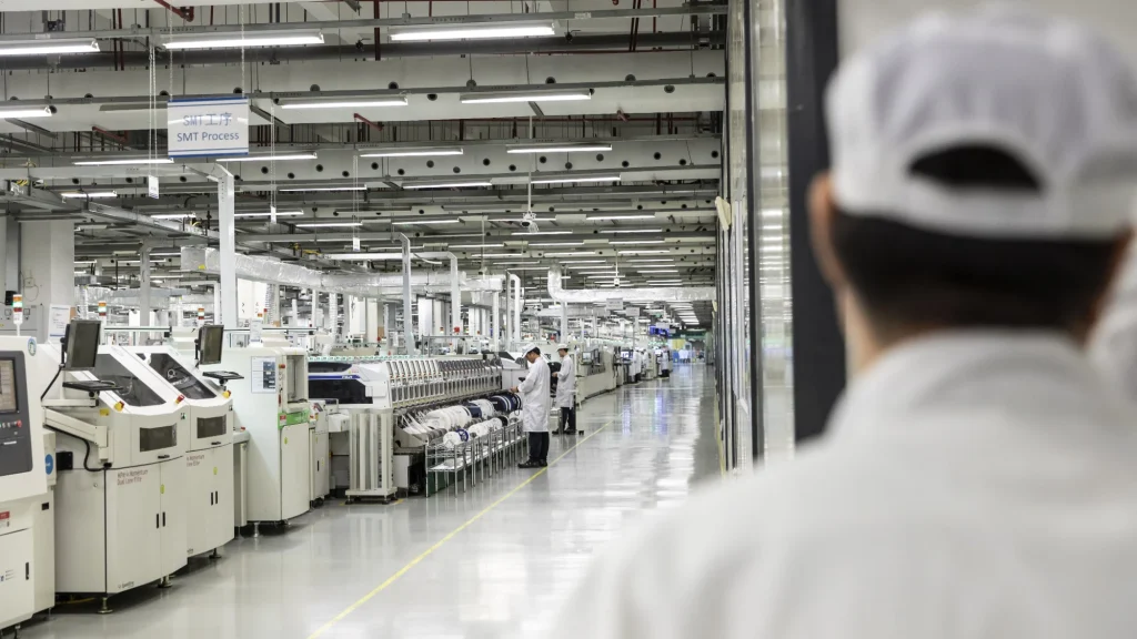چین در حال بررسی تزریق ۷۰ میلیارد دلار به صنعت تولید تراشه داخلی است که بزرگترین سرمایه‌گذاری دولتی در نیمه‌هادی‌ها خواهد بود