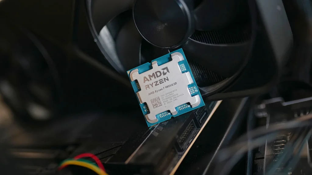 آزمایش‌های ما نشان می‌دهد که Ryzen 7 9800X3D می‌تواند با تنظیمات ساده PBO با Ryzen 7 9850X3D گران‌تر برابری کند