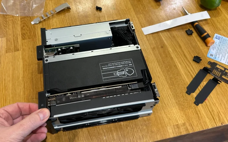 بررسی عملی مینی ورک‌استیشن Minisforum MS-02 Ultra