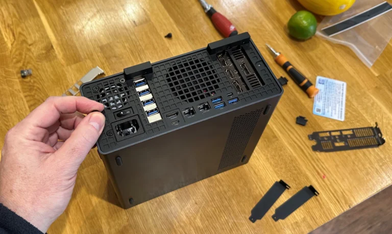 بررسی عملی مینی ورک‌استیشن Minisforum MS-02 Ultra