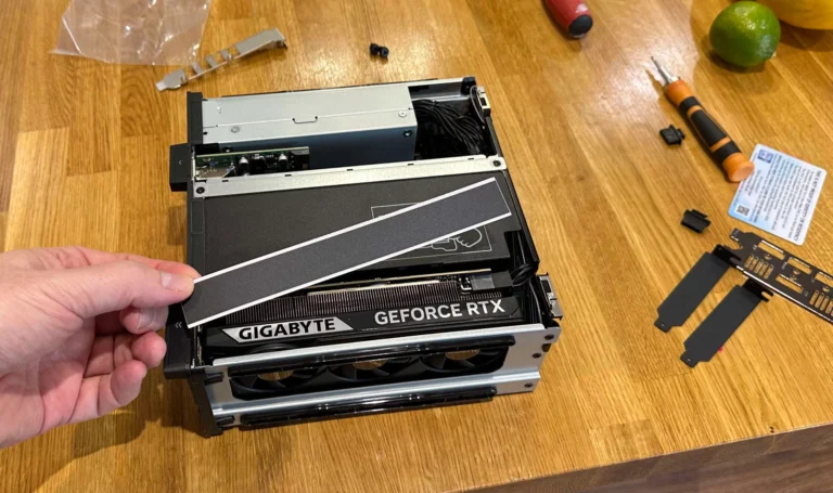 بررسی عملی مینی ورک‌استیشن Minisforum MS-02 Ultra