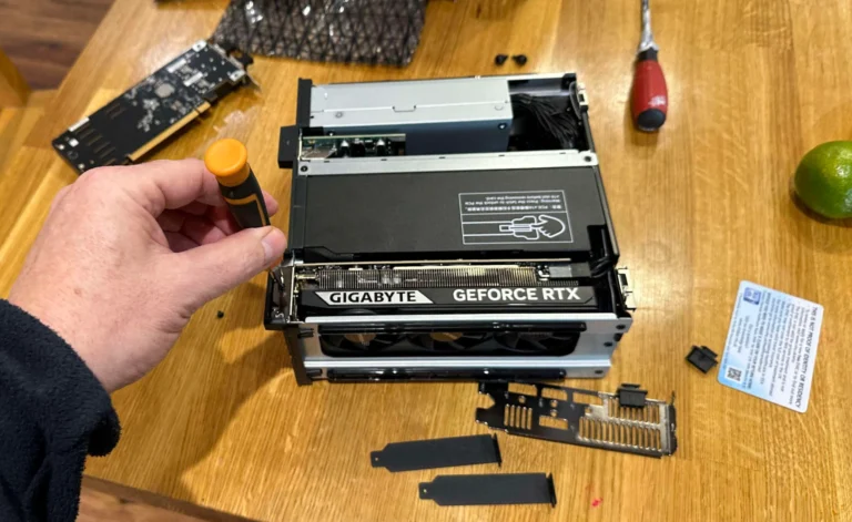 بررسی عملی مینی ورک‌استیشن Minisforum MS-02 Ultra