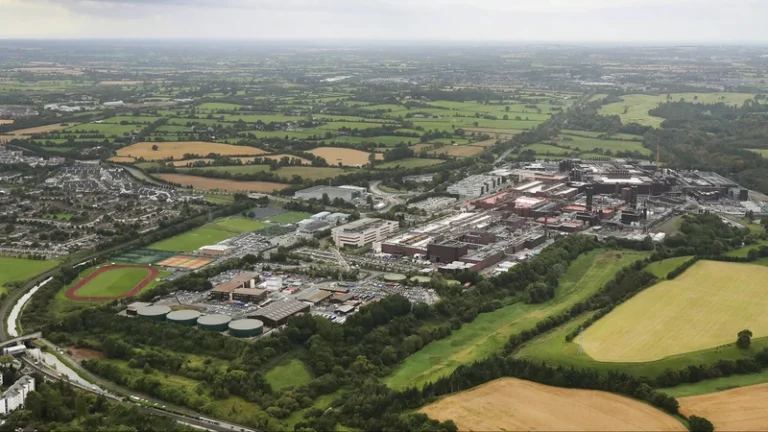 Intel invests $5.7 billion in Ireland fab — aims to boost output of Xeon 6, next-gen Xeon products built on Intel 3 process | Tom's HardwareTom's Hardware